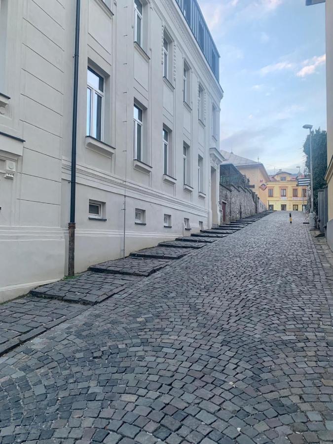 Bl - The Penthouse, 24Hr Self Check-In, 2 Bedrooms, Fireplace, Ac, Panoramic View From Main Balcony, 3-Minute Walk To City Center Banska Bystrica Bagian luar foto